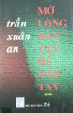 Mở lòng bàn tay để đan tay